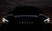  Toyota      Hilux ()