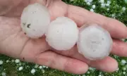 Силни гръмотевични бури, градушка удари Кула
