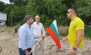 Разпитват журналист за охранителя на НСО, който хвърли знамето в "Росенец"