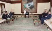 Франция затопля отношенията с Алжир