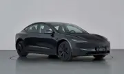 Tesla представя Model 3 с рекорден пробег