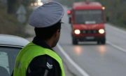 Пенсионер с ВАЗ се заби в канавката край Отманли