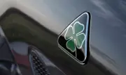 Механична трансмисия и над 600 к.с. за новото Alfa Romeo