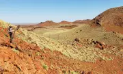 Учени опровергаха размера и възрастта на най-стария кратер на Земята