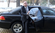Константинов: Не ме е страх за стола, стоя прав