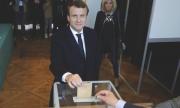 Меркел се среща с Макрон