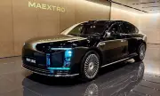 S-класата на Mercedes вече има проблем. И той се казва Huawei Maextro S800
