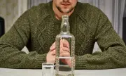 На сухо! Производството на водка в Русия рязко се срина