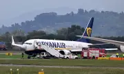 Самолет на Ryanair кацна извънредно в Германия, 9 пътници са ранени