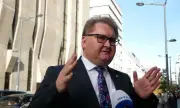 Киев сравни с филм за мафията натиска на Тръмп по време на преговорите по сделката за подземните богатства