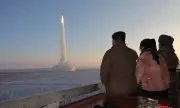 Ким Чен-ун ръководи учение за симулация на ядрен ответен удар