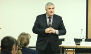 Калфин: Коалиционните преговори повече приличат на писмо до Дядо Коледа