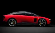 ������ Ferrari �������� ���������� ������� �� Luce