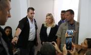 Жената на премиера на съд за измама (СНИМКИ)