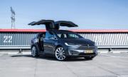 Сега пък бронирана Tesla