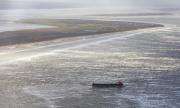 Танкер заседна в Балтийско море заради ураган (СНИМКИ)