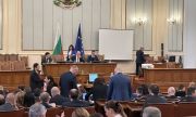 НС гласува на първо четене удължаването на бюджета