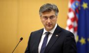 Хърватия настоява Сърбия да признае хърватския език