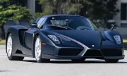 ������ � ����� ��� ���� ���� ������ ����� Ferrari Enzo � ���� ������ �� �� �� ������