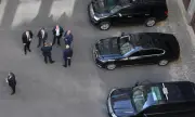 ������ ������� � �������� ������ ������ � ����������; ��������� ���� �� ��� �� �������� �� �������