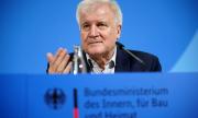 Германия забрани крайнодясна фракция, претърси домовете на лидерите ѝ