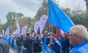 Над 300 служители в градския транспорт протестираха пред Столичната община