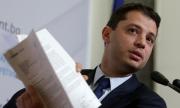 Делян Добрев не е депозирал оставка