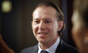 Румънският премиер е бил хващан да кара пил в САЩ