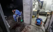 Девет от десетте деца на палестински медик са загинали при удар на израелските сили в Газа