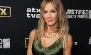 53-годишната актриса Джени Гарт с първа фотосесия по бельо: „Никога не съм се чувствала по-уверена" (СНИМКИ)