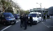 Мистериозни атаки със спринцовки срещу жени във Франция