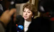 Плугчиева: Асен Василев продава земя, а трябва да спаси селското стопанство на България