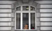 4-годишно дете оцеля след като падна от петия етаж на сграда във Виена