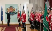 Президентът приветства ученическите гвардейски отряди на Дондуков 2