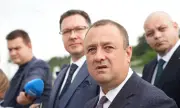  1000 лв. глоба и без книжка за шофиране в аварийната лента