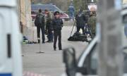 Бомби изникват из цял Петербург