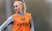 Две футболни красавици събраха погледите на плажа в Маями