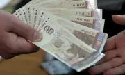 Средната брутна заплата в България мина 2500 лв.