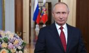 Путин с поздрав за жените на 8-ми март