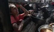 Когато ядеш пясък от отчаяние: Как страдат деца в Газа