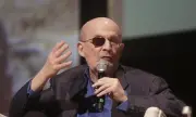 Салман Рушди: Преодолях нападението с нож