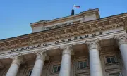 Парламентът обсъжда върнатите от Радев промени в Закона за енергията от възобновяеми източници