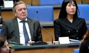 Герхард Шрьодер отива на среща с Владимир Путин