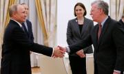 Путин се пошегува с американския герб