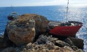 Корабът край Яйлата е заседнал заради неадекватно поведение на екипажа