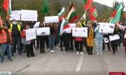 Протест блокира Подбалканския път