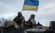 Джонсън предупреди Макрон да не чертае границите на Украйна