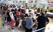 Франция изисква разяснения от Испания, след като еврейски хор беше свален от полет