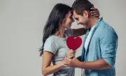 Кой е по-склонен да каже "Обичам те" първи - мъжът или жената?