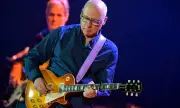 ������ ���� ������� �� 77 �.: ��������� � ����� �������� ����� �� ������ �� Dire Straits